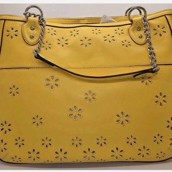 COACH POPPY Leather Daisy Eyelet Chain Tote Shoulder Bag in Marigold - Picture 6 of 6